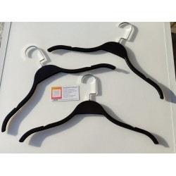 Вішалки-плечики пластикові 400х10мм. з протектором та хромованим гачком 